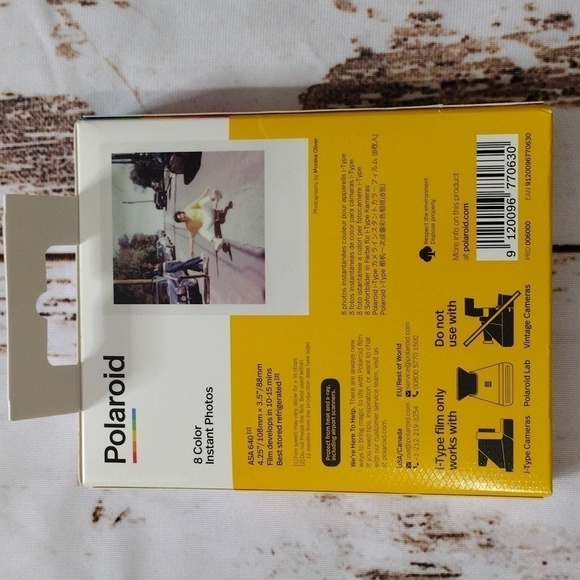 Polaroid Color i-Type Film 8 Pack Manufactured in 2022 - Picture 2 of 4